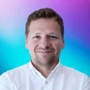 اوگنی کورنکوف - موسس @ Magify, testimonial for Naoma AI video sales agent
